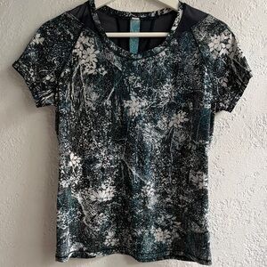 Lululemon Women's Black and White Floral Top